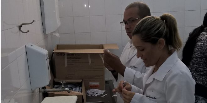 Taubaté mantém aplicação de vacinas contra gripe 